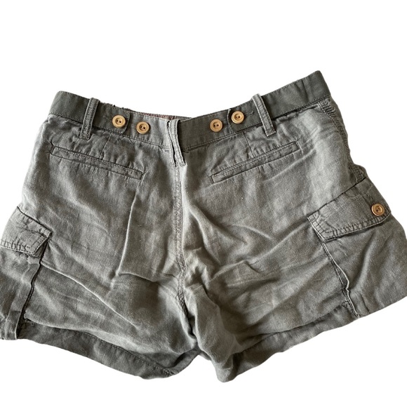Banana Republic Light Green Linen Cargo Shorts - Picture 2 of 4